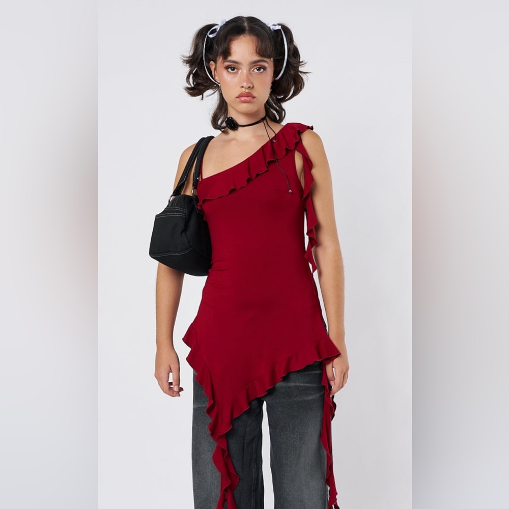 Minga London Scarlett Burgundy Asymmetric Frill Top